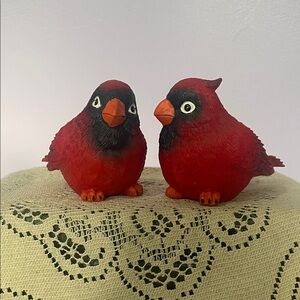 Pair of Red Cardinal Figurines vintage like new 3 inches tall